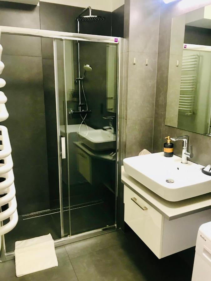 גורז'וב ווילקופולסקי Apartamenty Teatralne מראה חיצוני תמונה