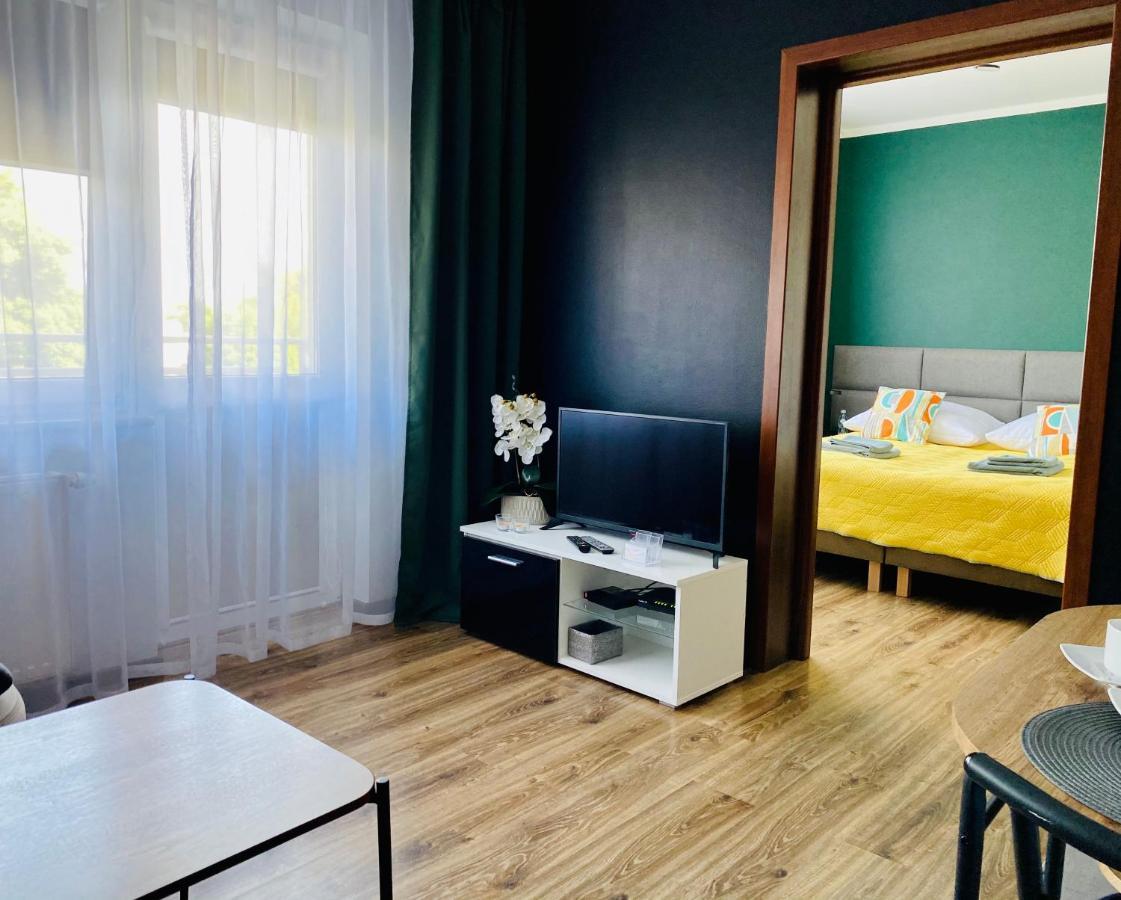 גורז'וב ווילקופולסקי Apartamenty Teatralne מראה חיצוני תמונה